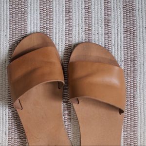 Nikola Leather Slides